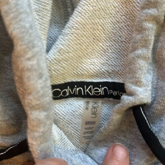2 Crop Hoodies Calvin Klein and Under Armor sz XS/S Pink Grey - Picture 7 of 8